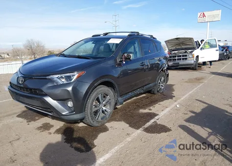 2017 Toyota Rav4 Xle из США, поврежденный, VIN 2T3RFREVXHW666112
